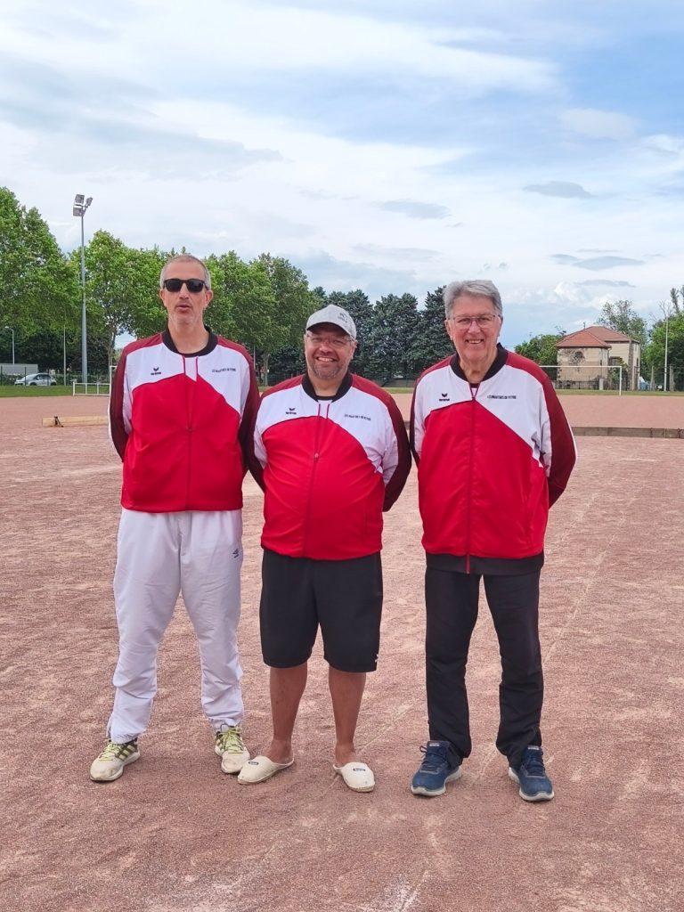 equipe Cornet qualifié aux regional double M4 2026
