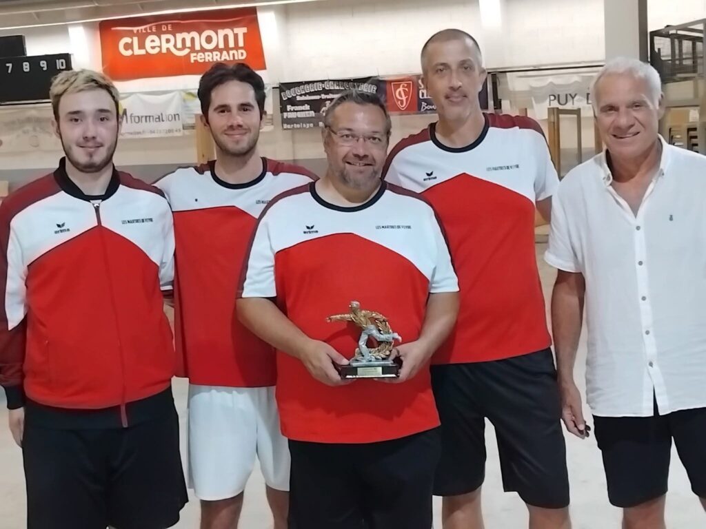 équipe Cornet (BA Les Martres de Veyre) championne départementale M4 qualifiée aux CDF